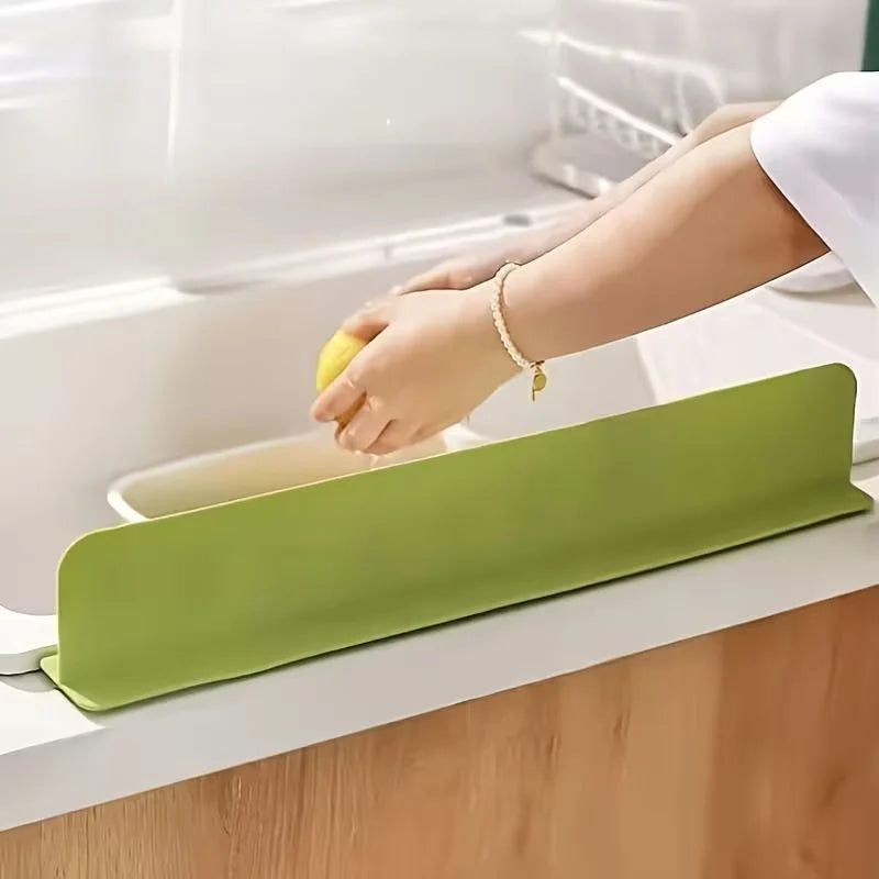 Silicone Kitchen Sink Splash Guard – Anti-Splash Water Protection Baffle